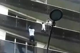 男子徒手爬4楼救男童：获法国公民身份