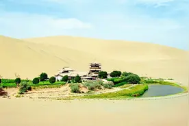 敦煌的风沙，淹没了繁华，却也乱了芳华……