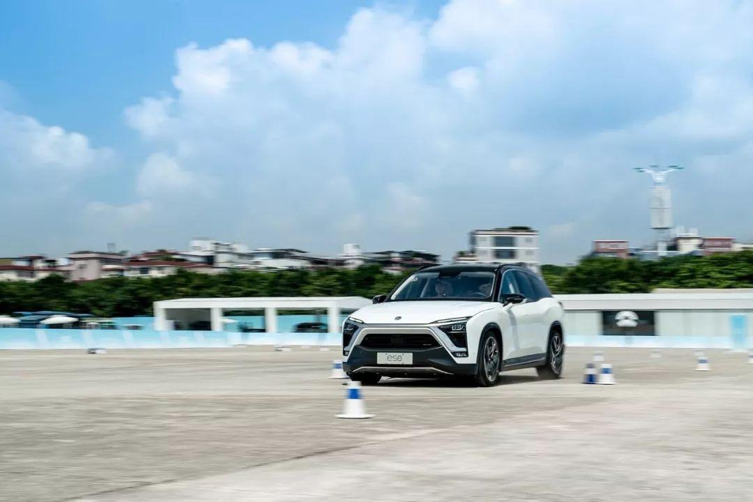 高性能智能电动7座SUV_蔚来ES8_蔚来es8