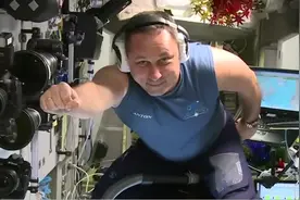 再见太空！国际空间站三名宇航员返回地球 带回俄罗斯世界杯用球视频封面