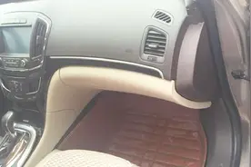 汽车副驾驶进水怎么办？老司机修车多年，教你一招轻松解决！