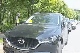 司机驾驶无牌无保险新车上路 安全意识太淡薄视频封面