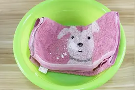 清洗毛巾时加上它，堆积5年的污垢也能清理出来，太脏了视频封面