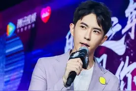 于朦胧上海生日会献唱新歌 对粉丝上演“摸头杀”图片