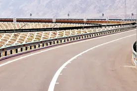 广东到湖北迎来一条高速，开通后深圳到武汉只需9小时！视频封面