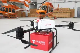 刘强东：京东将研制超重型无人机，续航6000公里载重量堪比运-20视频封面