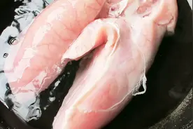 猪身上这个器官很少有人买，小吃店却卖很火，教你正确的处理方法