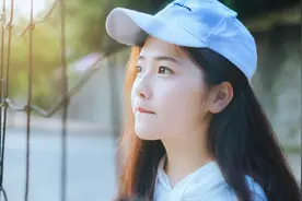 胡66刷屏各大网站的新歌，这位美女的翻唱才是最好听的视频封面