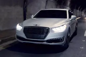 懂车的人看了都流口水！车标像宾利，豪华感不输BBA，比3系帅10倍视频封面