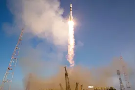 特朗普下令组建第六军种“太空军” 和俄空天军较劲？视频封面