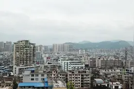 拯救推土机前老建筑：连江将建历史街区视频封面
