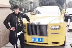 他一首歌唱火大江南北还上了吉尼斯纪录，最红时去被骗光了家产视频封面