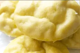 想吃蛋糕不用买，教你在家用普通面粉做，一搅一蒸就完成，太简单