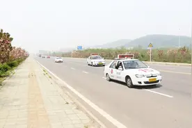 科目三考试被别车，结果导致挂科，驾校老教练分享实用经验视频封面