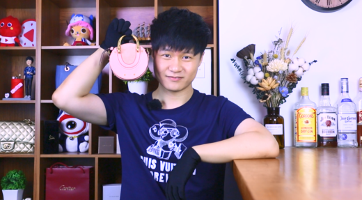 chloe是什么品牌包包（Chloe最小零钱包售价7400）