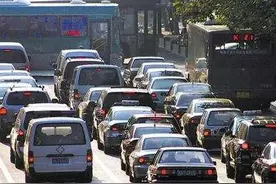 道路车流量大地下管道破了怎么办 上城尝试“内修复”图片