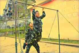 熄灯号｜单杠“引”我向上——我与单杠的“三重奏”图片