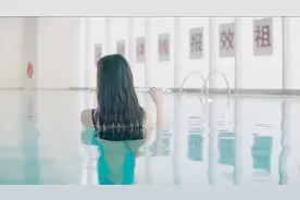 夜孔雀：女子在水中吹箫，原来是在想这些视频封面
