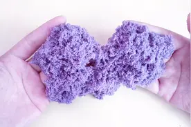 超简单方法自制太空沙，几毛钱材料在家就能做，创意手工DIY