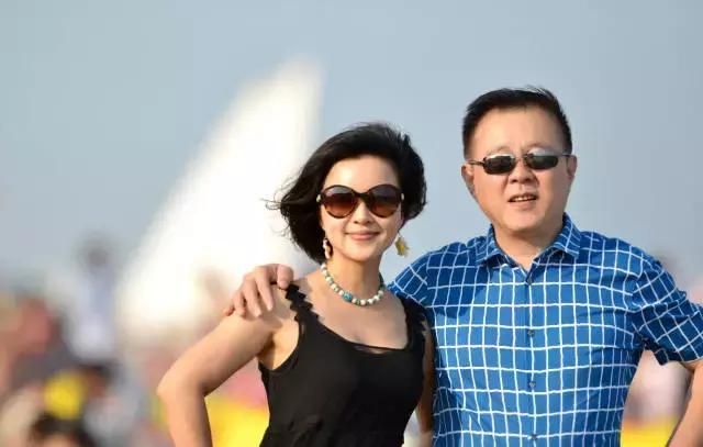 计春华老婆(计春华去世她却被传是遗孀曾经刘芳毓就称再造谣将走法律