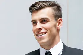 C罗离开皇马，队友贝尔送上祝福：共事5年和你踢球真高兴视频封面