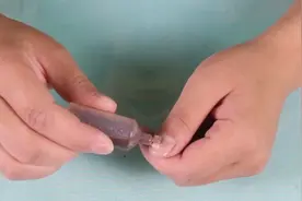 怪不得藿香正气水在国外卖那么火，这3个妙用，不知道亏大了视频封面