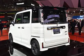 丰田“方盒子”要来了？商标已注册，后排放倒就是床，还配侧滑门