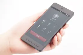 小米手机通话音量太小？教你打开这个功能，声音立马变大