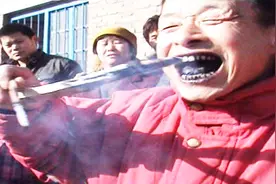 魔术揭秘：口吞木炭，嘴巴没有受伤，机关在这里