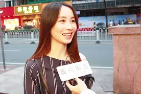 女生喜欢肌肉男还是廋小男？妹子回答很耿直，太扎心了视频封面