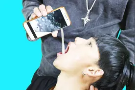 魔术教学：还有这种操作？手机倒出牛奶视频封面