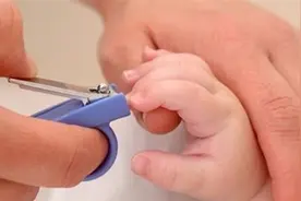 宝宝出生后多久可以剪指甲？医生提醒：没超过这个月龄不要剪！视频封面