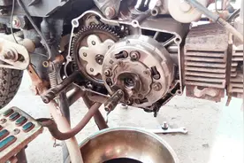 弯梁110摩托车更换离合器片教程视频封面