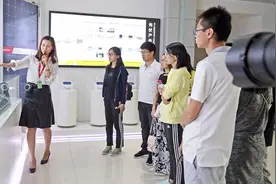 西安市引进博士人才突破1000名 5位医学博士同时成为“新西安人”视频封面