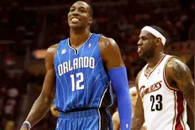 两个最强壮的男人詹姆斯和霍华德在一起打球有多可怕，对手要哭了视频封面