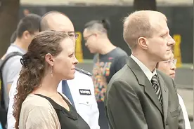 又添6人拿到中国“绿卡” 外籍蓉漂在成都扎根了！视频封面