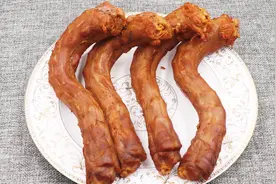 两分钟知道绝味鸭脖的制作过程，实体师傅演示绝味鸭脖的做法