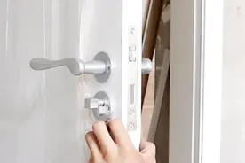 分体式门锁和普通门锁哪种更好？看安装效果就知道了！