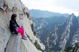 全景多维度航拍华山，不用出家门就能看“奇险天下第一”的华山视频封面