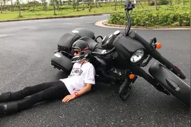 摩托车摔倒了怎么办？袁启聪教你如何扶起来！视频封面