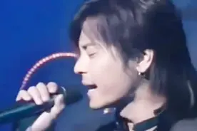 1999年王杰离婚走到尽头，事业也走下坡路，这首歌又让他走上巅峰视频封面