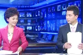 为什么新闻联播的结尾，总是播放主持人收拾稿子？原来作用这么大