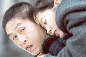 男子出狱后爱上了脑瘫女孩，亲戚厌恶不理解，但他从不后悔视频封面