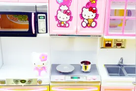Hellokitty 凯蒂猫学做营养便当 煮菜前记得要洗干净