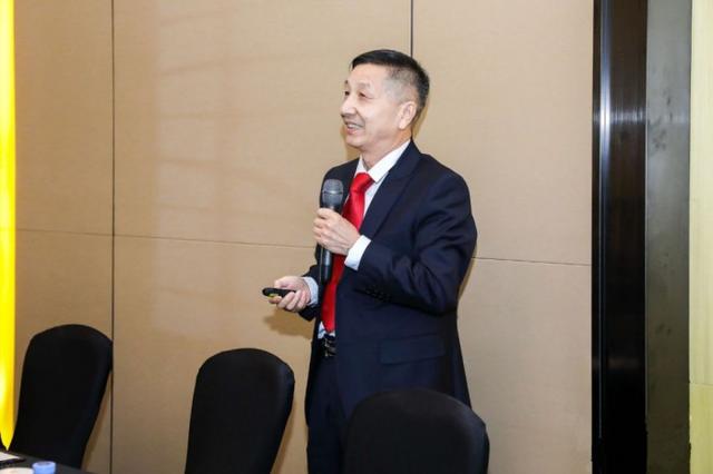 ����30�꣬�������˷�ˮ1���׵�Ǳˮ��