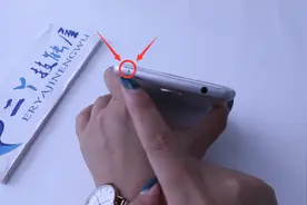 华为手机上的这个小孔，原来是降低噪音用的，这次算是长见识了视频封面