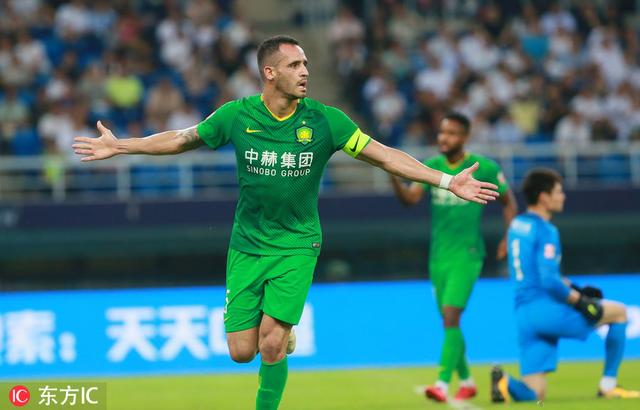 天津泰达2-5北京中赫国安 奥古戴帽张稀哲加冕队史射手王