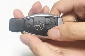 开了5年的汽车，才知道汽车钥匙隐藏了这么功能，不知道就可惜了