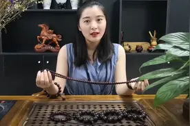 108珠小叶紫檀怎么盘玩？教你3招，保证念珠越盘越亮！