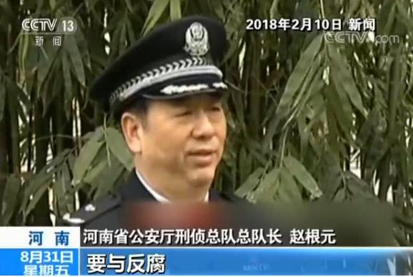 《新闻1+1》揭秘啥是真正的黑社会：有私人武装 把官员当奴才